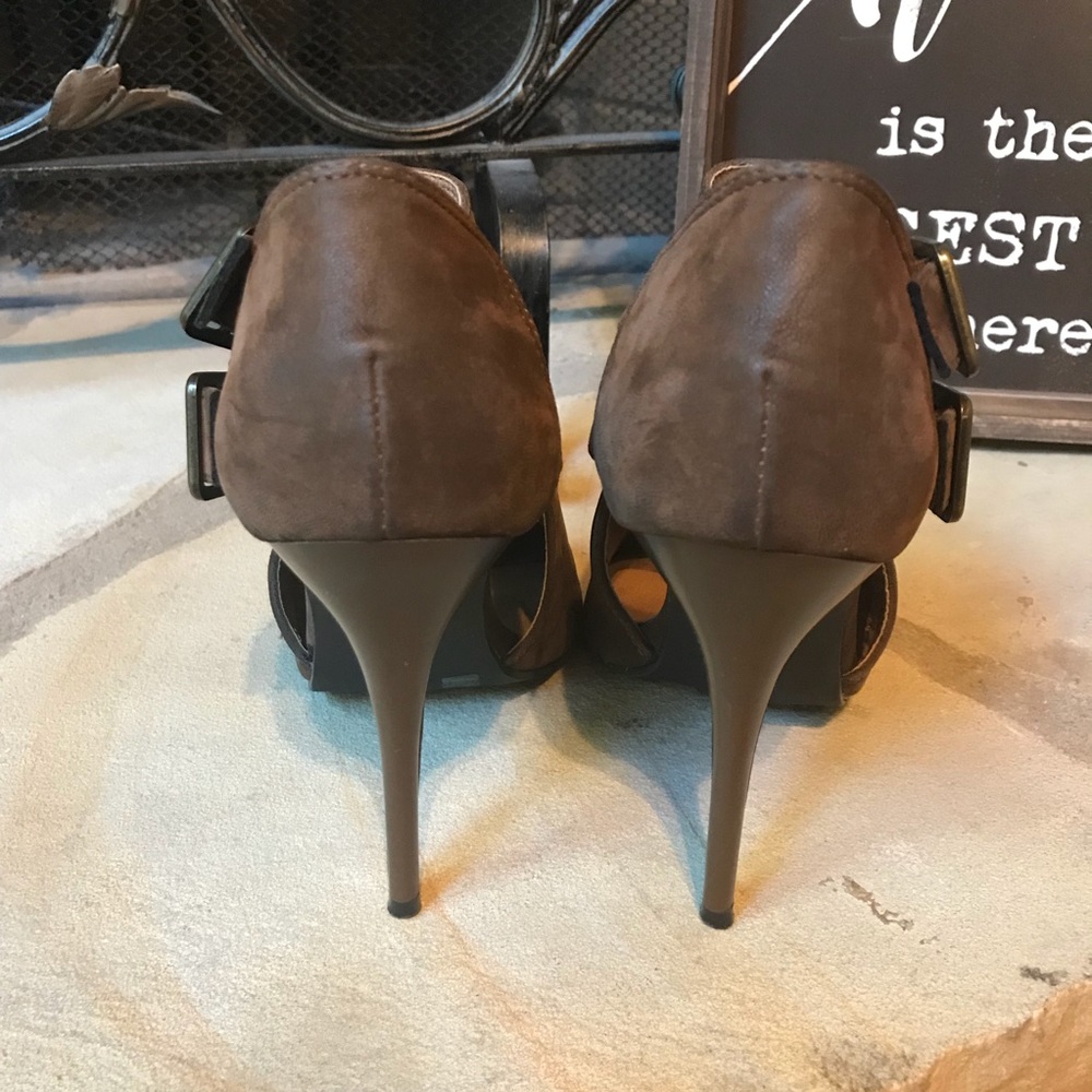 🎉HP🎉 NWOT Chinese Laundry Peep Toe Booties 7 1/2 - Picture 4 of 8